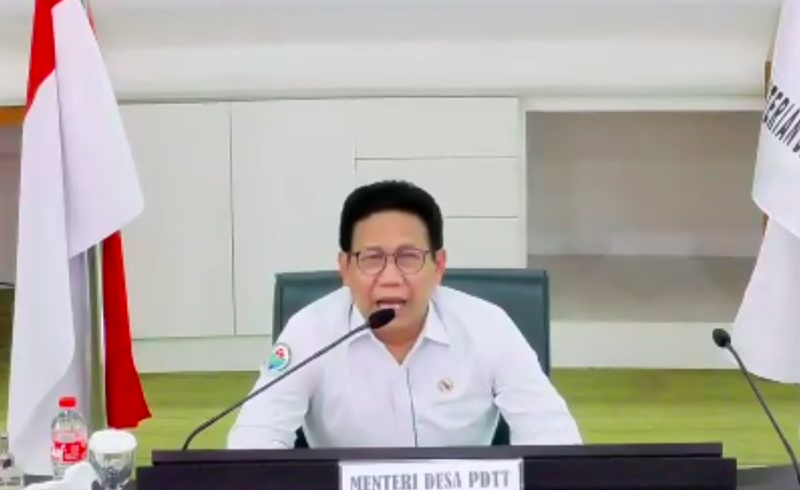 DESA KUKUH KERAMBITAN KEMBALI RAIH PREDIKAT DESA MANDIRI, MENTERI DESA PDTT BERI PENGHARGAAN
